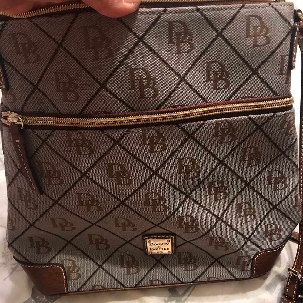 Brand new Dooney purses with out tags